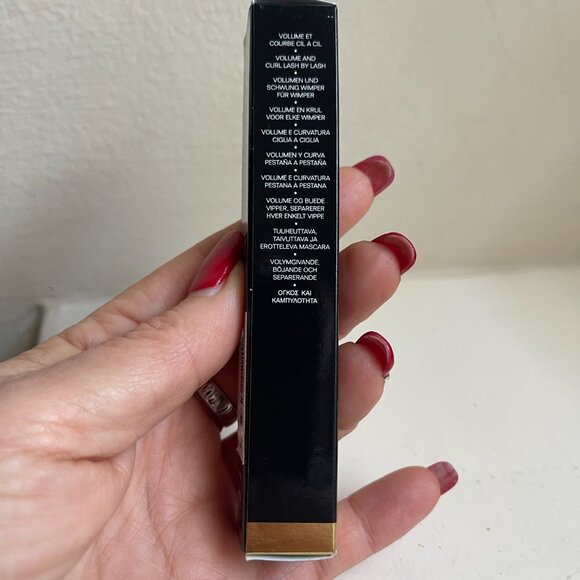NIB Chanel Le Volume De Chanel Mascara full size - Picture 7 of 9